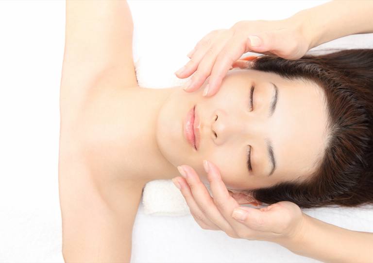 Rücken & Kopf Massage mit Aroma-Öl